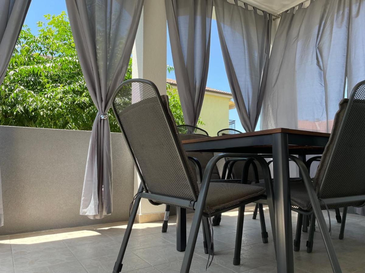 Mare Lägenhet Zadar Exteriör bild